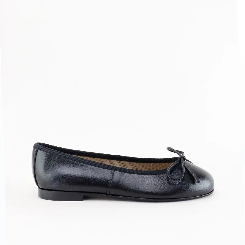 Papanatas Black Leather Ballet Flat